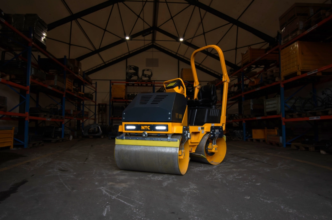 VT 090H Roller with Seat